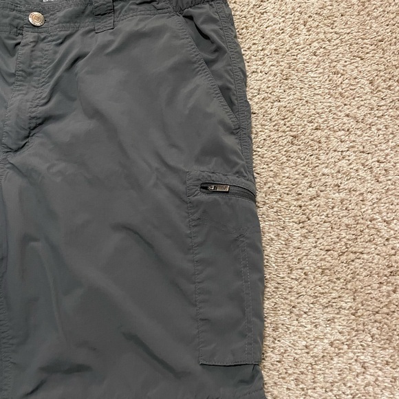 Columbia Shorts‎ Mens 40 Gray 100% Nylon Omni-Shade Sun Protection Cargo - Picture 2 of 6